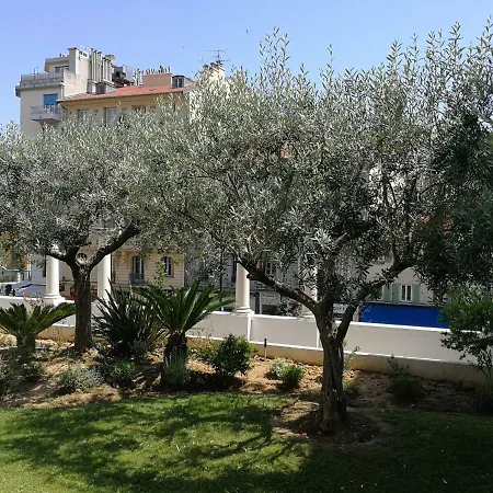 Le Dome Apartment